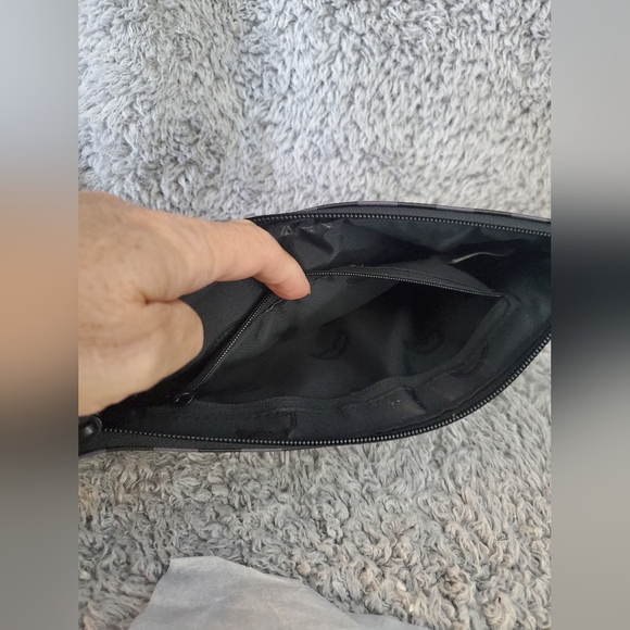 Sprayground 3am Riptide Crossbody Clutch W/ Shoulder Strap - Picture 6 of 11